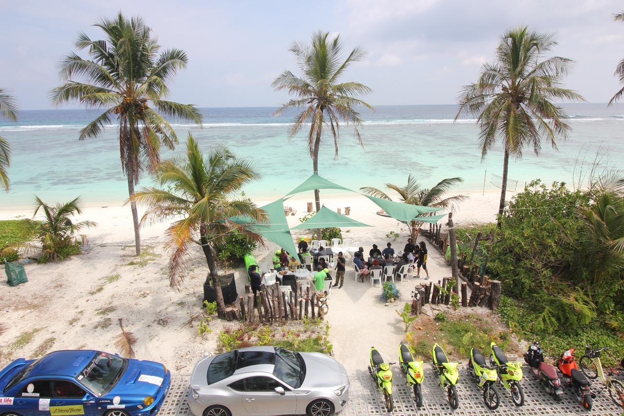 The Aquzz Hotell Hulhumale Exteriör bild