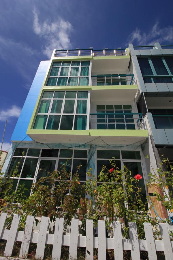 The Aquzz Hotell Hulhumale Exteriör bild